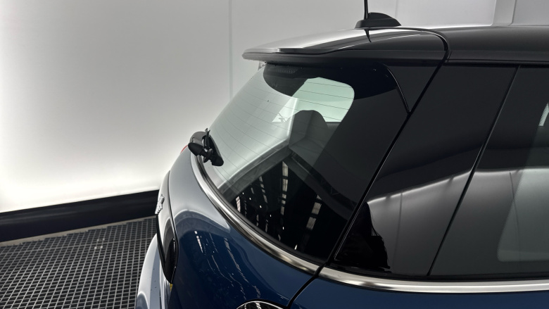 MINI Hatchback 1.5 Cooper Classic 3dr Petrol Hatchback